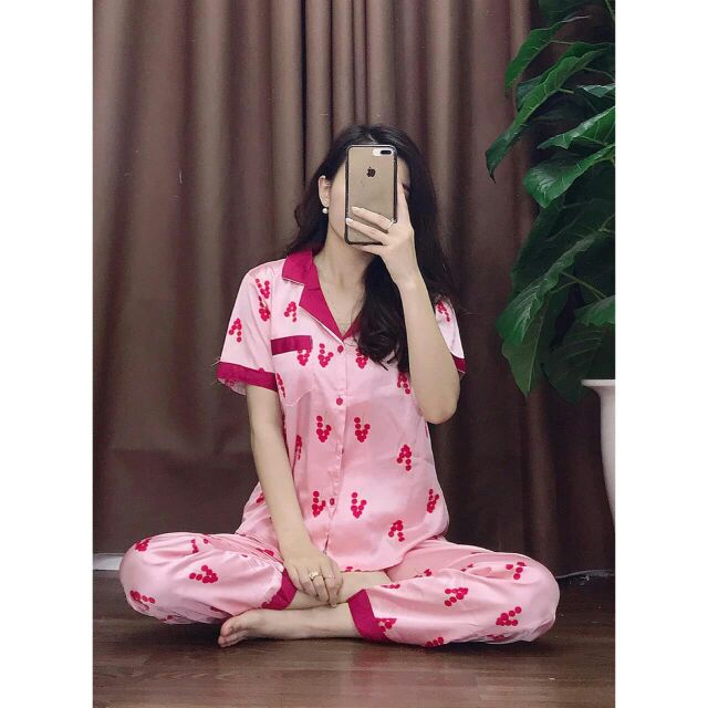 áo ngủ dâu tây