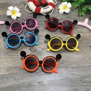 Kính tai chuột cho bé yêu