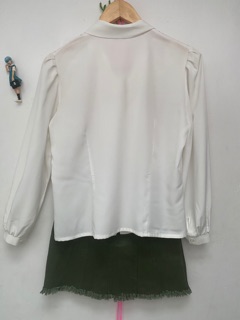 Sơ mi Nhật cổ nơ đính đá New Look