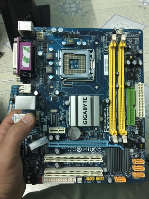 [Mã 1911ELSALE hoàn 7% đơn 300K] Bo mạch chủ gigabyte GA-G41ES2L hàng phòng lạnh con đep long lanh | BigBuy360 - bigbuy360.vn