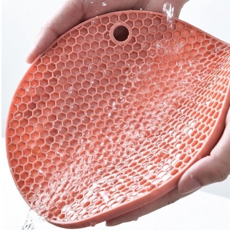 &lt;Video Review&gt; Miếng Lót Cốc Lót Ly Lót Nồi Chống Thấm Cách Nhiệt Chống Trượt Silicon Hình Tổ Ong Cầm Đồ Nóng U010