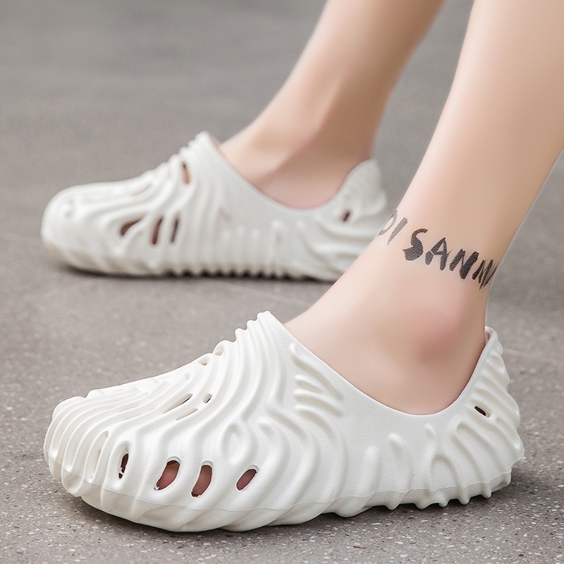 Giày Sandal Chống Trượt Thiết Kế Đục Lỗ Thoáng Khí Thời Trang Mùa Hè Hàng Mới Dành Cho Cặp Đôi