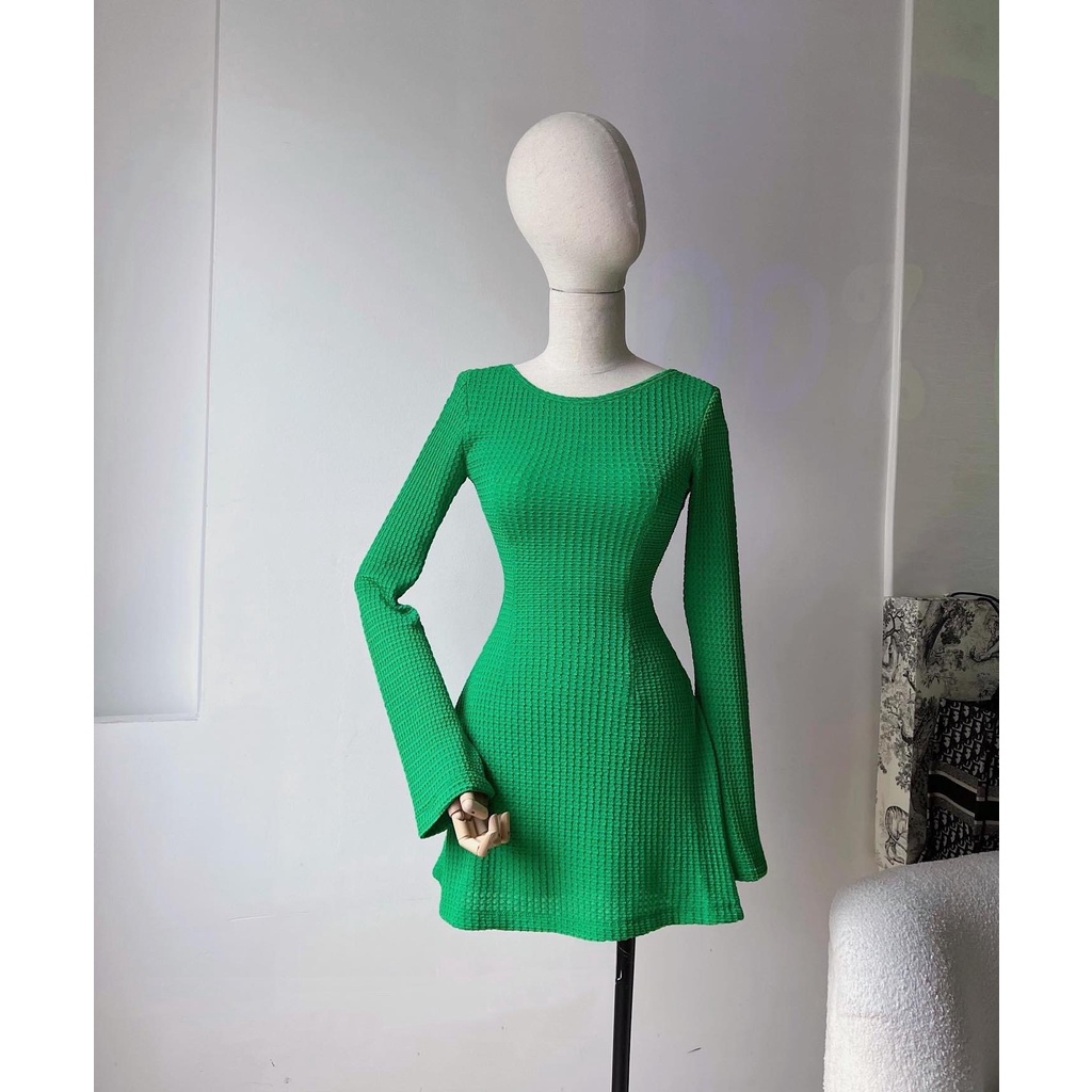 ĐẦM 𝐏𝐮𝐫𝐞 𝐚𝐬 𝐚 𝐝𝐫𝐨𝐩 𝐨𝐟 𝐝𝐞𝐰 len thun hở lưng