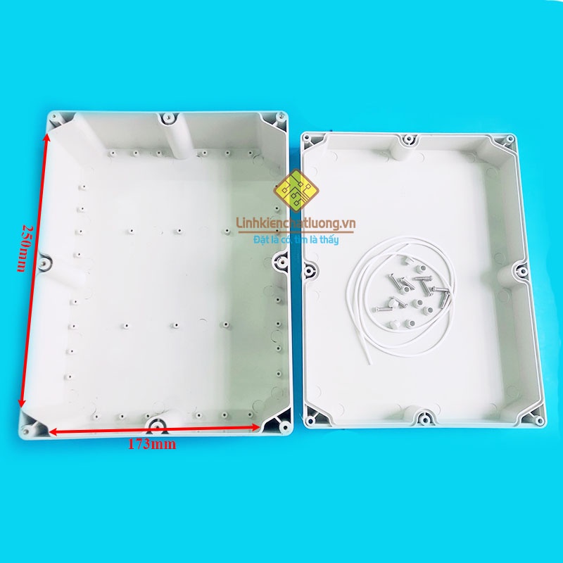 Hộp nhựa 300x230x110mm