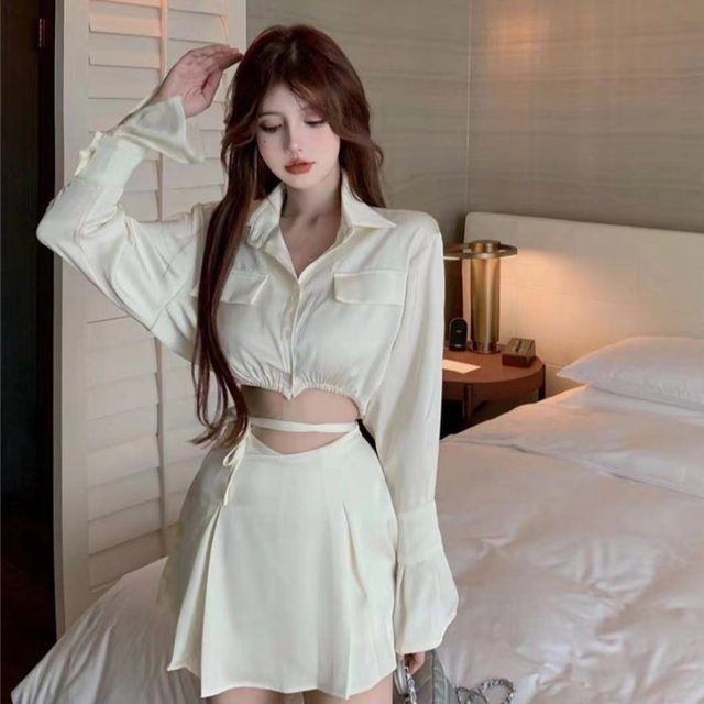 Fashionable leisurely suit women's summer 2022 new short Korean version sexy slim shirt temperament half-body suit