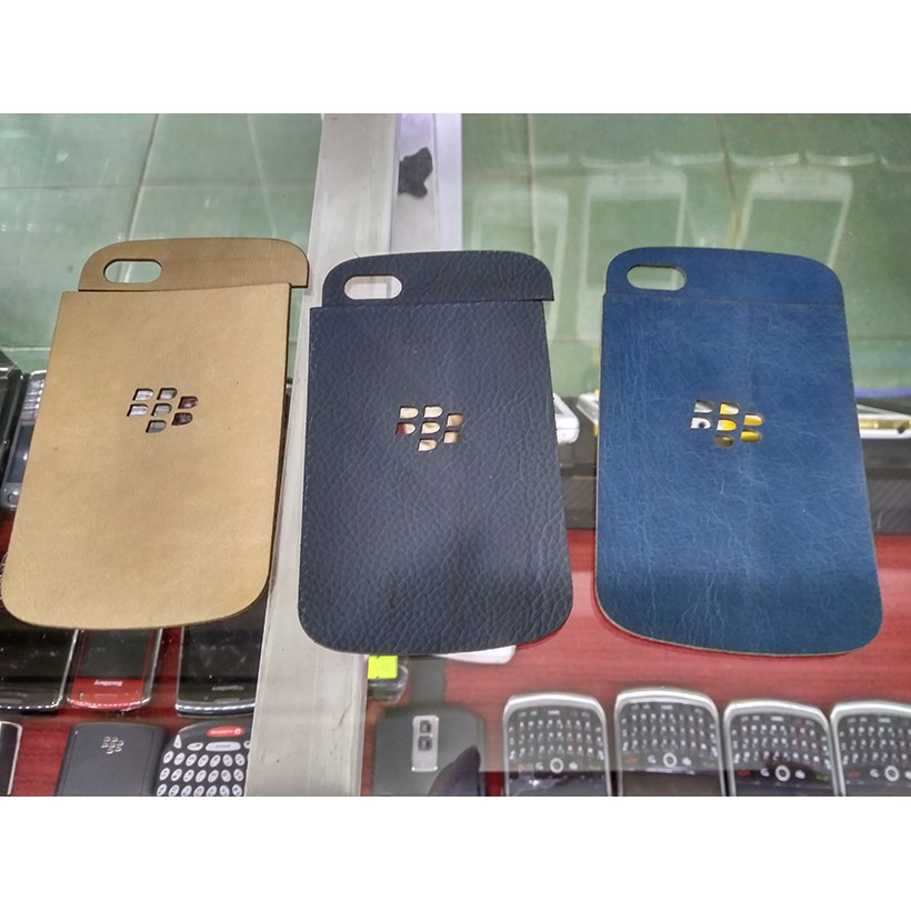 BB Q10 - dán da bò thật 100%