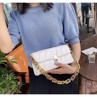 Pass thanh lí túi trắng khoá vàng siu đẹp