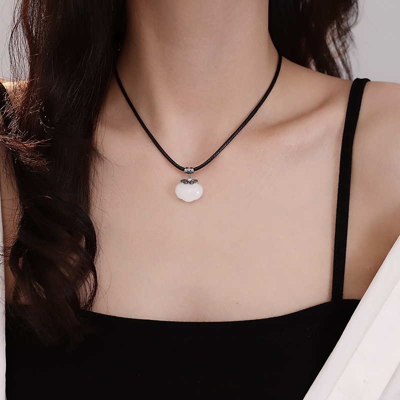 Vòng cổ Dây Da Mặt Ngọc Bích Thời Trang Cho Nữ