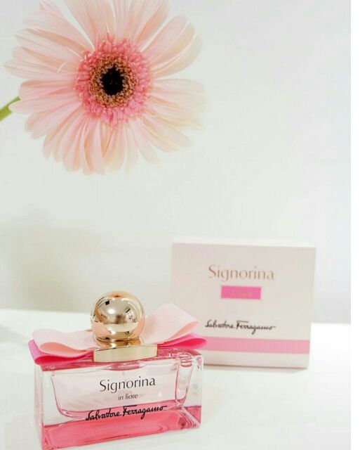 Nước hoa Signorina in Fiore của Salvatore Ferragamo - Vui lòng đọc kỹ thông tin sản phẩm