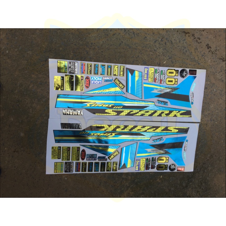 ( Quí khách vui lòng mang ra tiệm cho thợ dán ) Tem SIRIUS SPARK XANH ĐEN CROM CAO CẤP