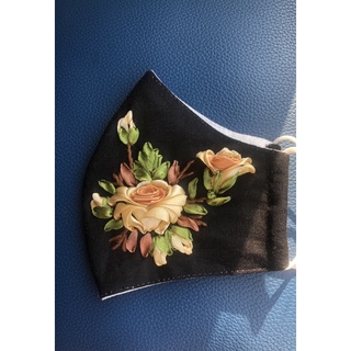 khẩu trang thêu handmade