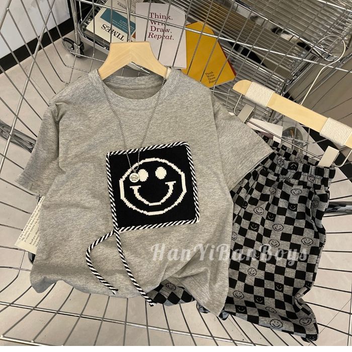 Set Áo Thun Ngắn Tay In Hình Mặt Cười + Quần Short Thời Trang Mùa Hè Cho Bé Trai