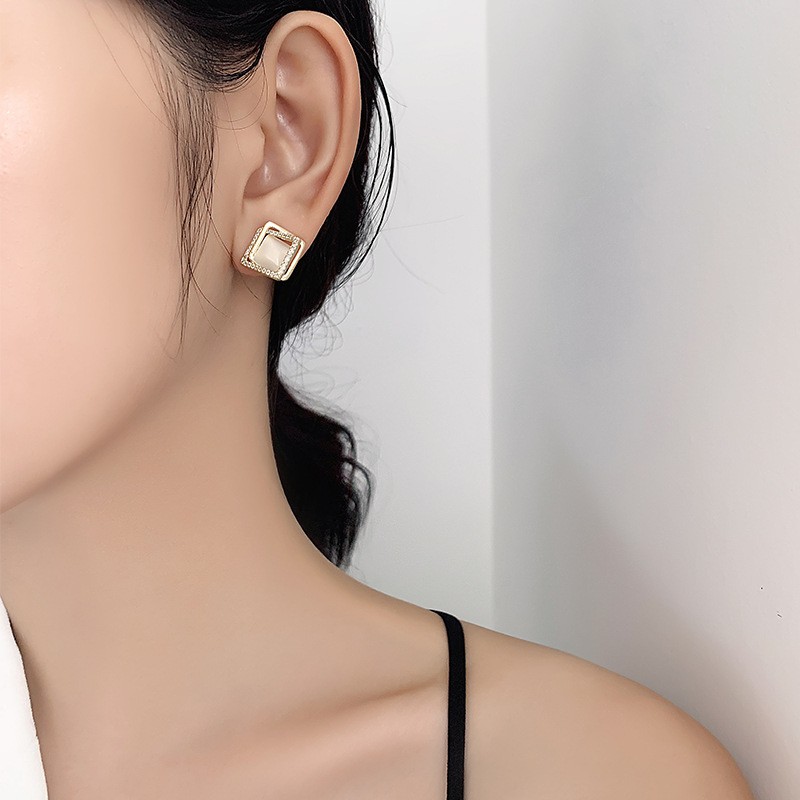 Bông Tai Nữ Mặt Đá Nhân Tao Hình Vuông Mẫu Mới Nhất V3.12