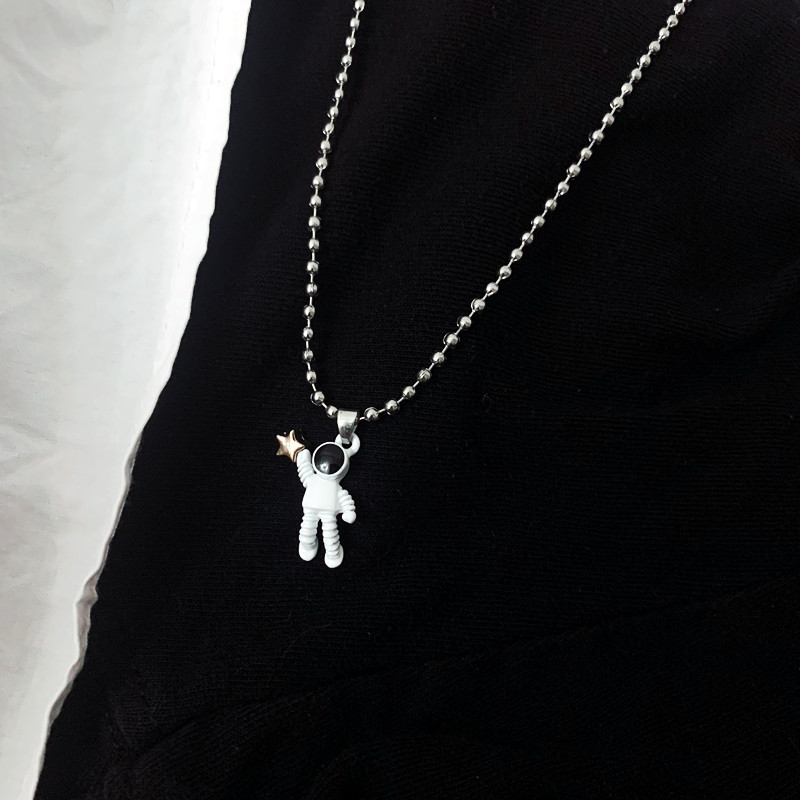 Vòng Cổ Mặt Hình Phi Hành Gia Độc Đáo Cho Cặp Đôi