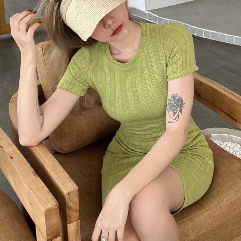 Đầm Body Cổ Tròn Trơn Len Gân