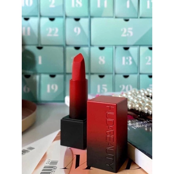 son Huda Beauty Power Bullet Matte Lipstick El Cinco De Mayo