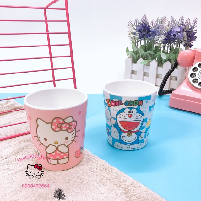 Ly 200ml HelloKitty Doreamon