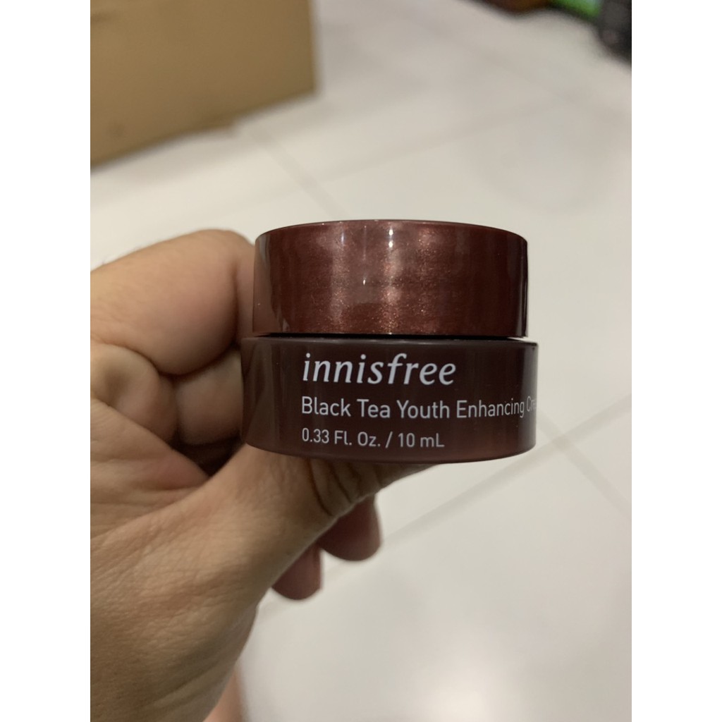 Kem dưỡng trà đen lên men chống loã hoá Innisfree Black Tea Youth Enhancing cream 10ml