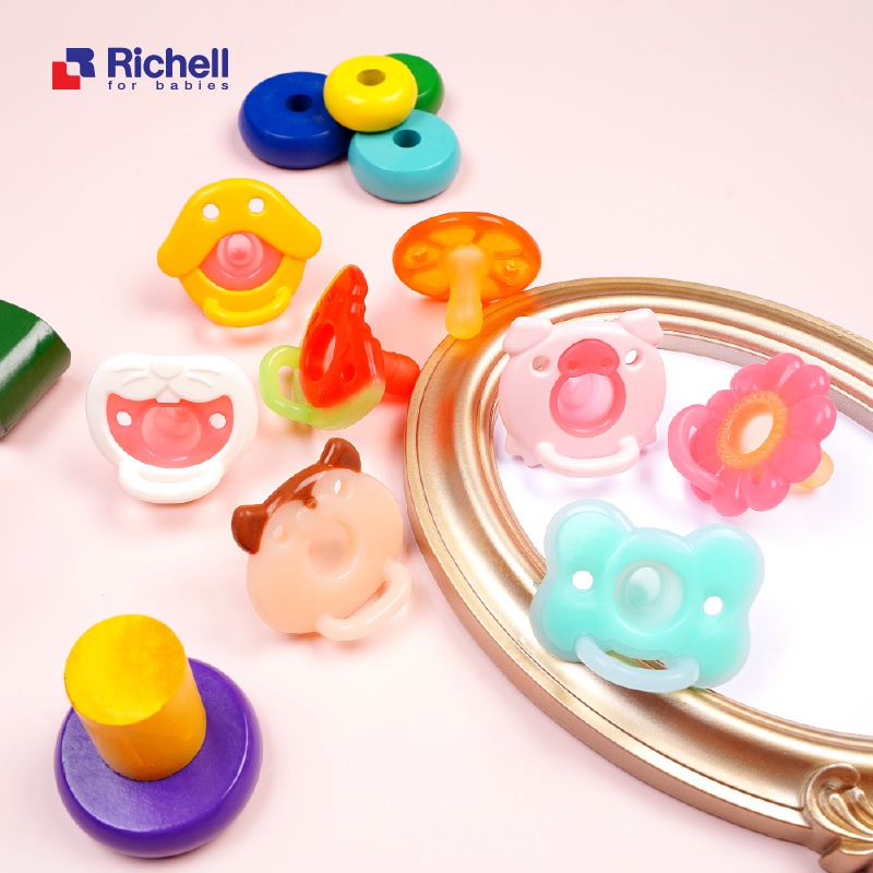 Ty ngậm silicone Richell