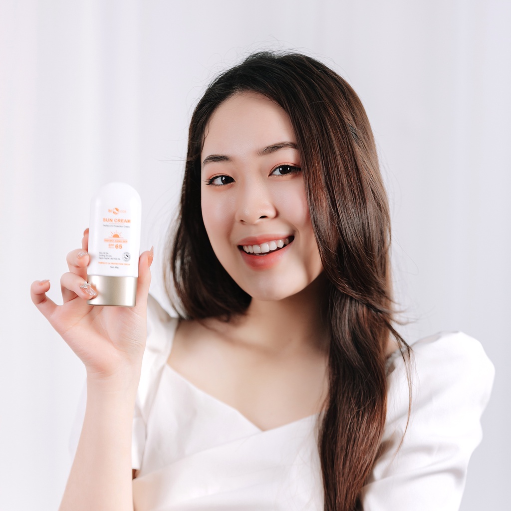 Kem Chống Nắng BIOCOS Sun Cream SPF65+++ (50g mẫu mới 2022)