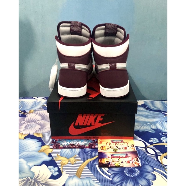 'Giày Cổ Cao' Nike Air Jordan 1 Retro High OG Bordeaux