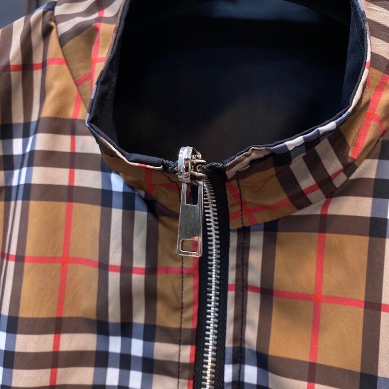 Áo khoác nam 2 mặt BURBERRY BBR khóa zip kim loại cao cấp