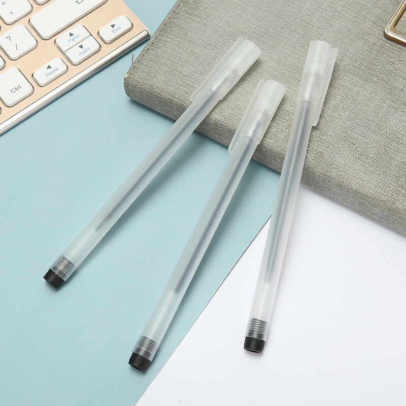 Bút bi nước ngòi 0.5mm gel mực đen vỏ nhám viết chữ êm có thể thay ruột dùng cho học sinh sinh viên