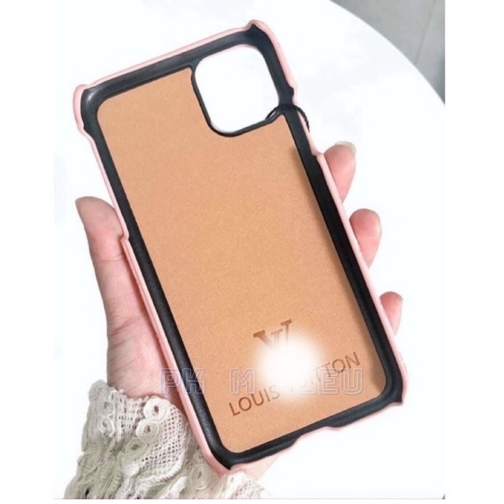 Ốp lưng iphone - Ốp LV siêu phẩm bằng da KÈM LOGO SANG CHẢNH 6splus/7/7plus/8/8plus/x/xr/xs/11/12/pro/max/plus/promax