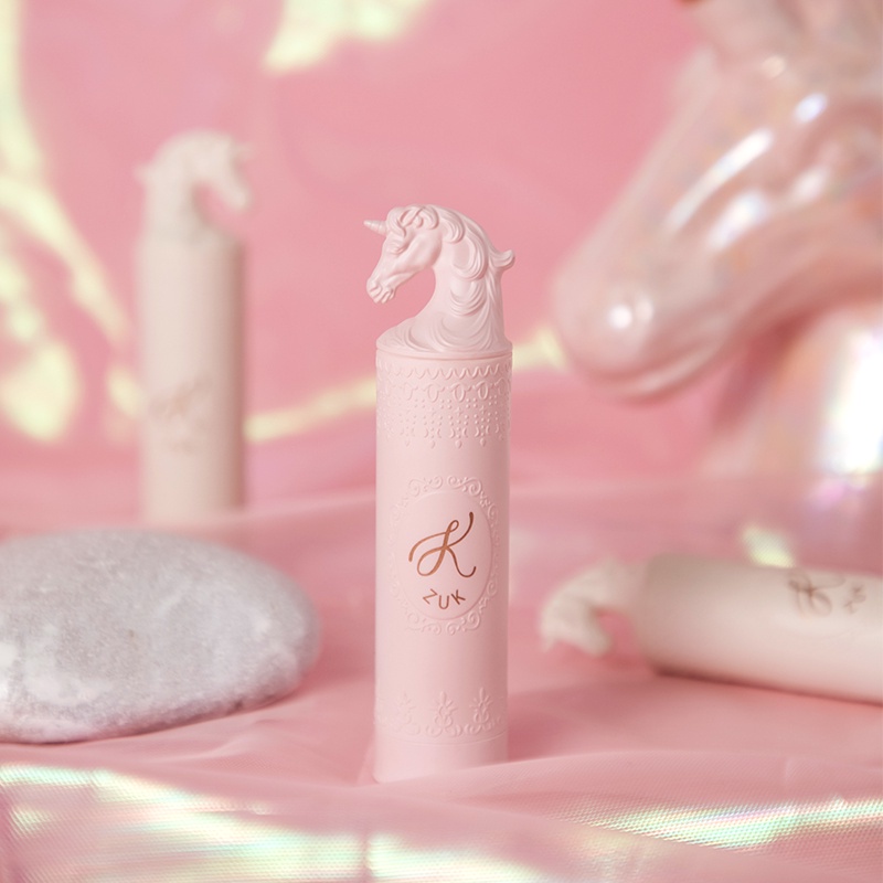 Son môi Pudaier chất son thân thiện với da môi với thiết kế vỏ son hình kỳ lân có 7 màu sắc tuỳ chọn 30g