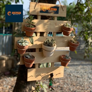 Kệ gỗ treo tường + treo móc khoá