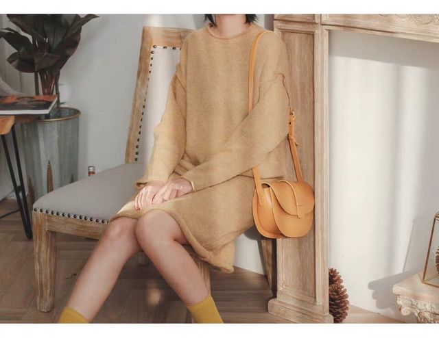 Túi bầu khuy, chất cực thích, dáng xinh dễ phối đồ