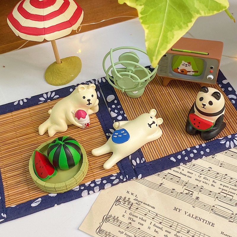 Mô hình mèo chủ đề dưới tán cây mùa hè dưa hấu