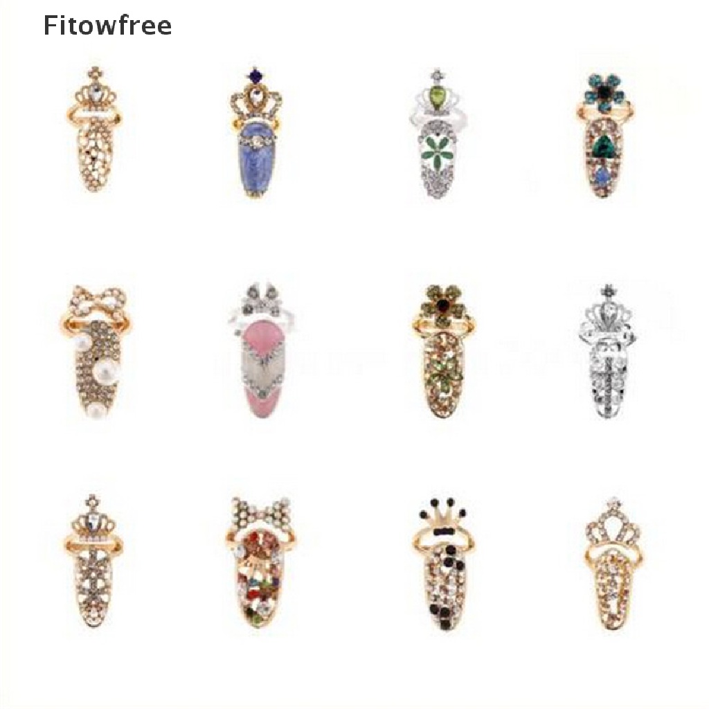 Nhẫn móng tay đính đá thiết kế sang trọng độc đáo