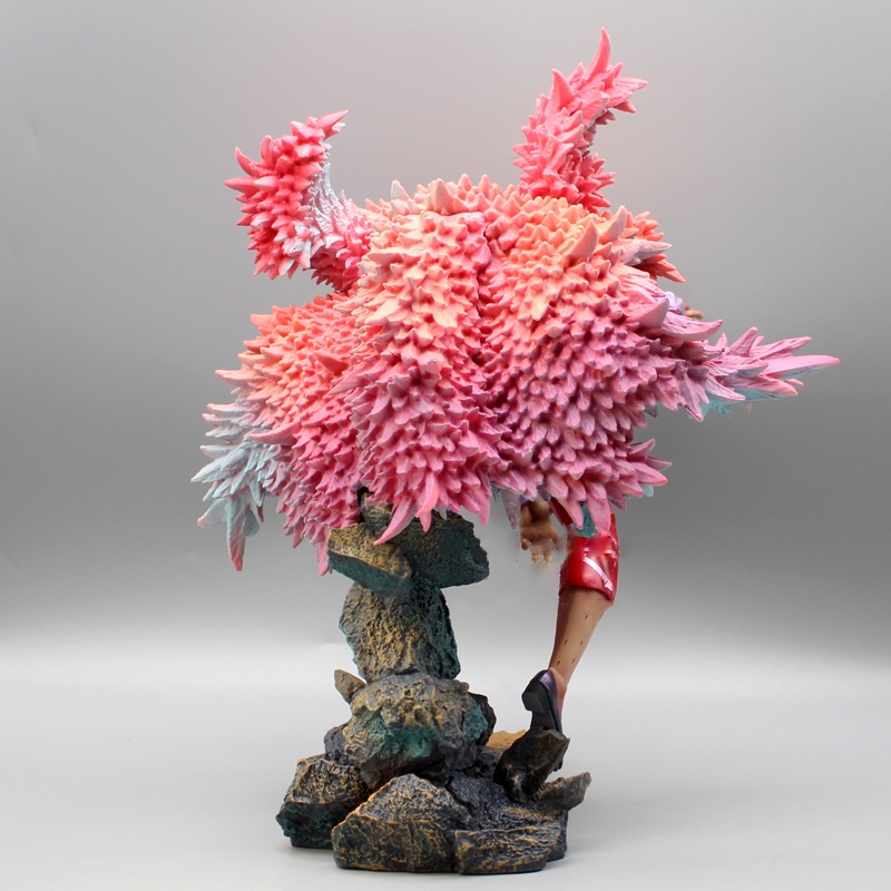 Mô hình doflamingo siêu nét ( one piece )