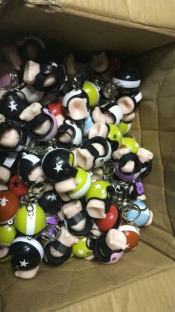 Bé ciu đội mũ bảo hiểm nón bảo hiểm- Bé Ciu Má Hồng Đội Mũ siêu anh hùng móc khóa