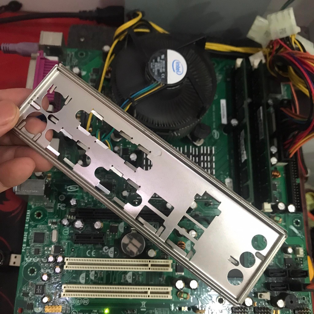 Combo 775 có cổng LPT cổng com, cpu E4500, ram 2g, fan zin, fe chặn