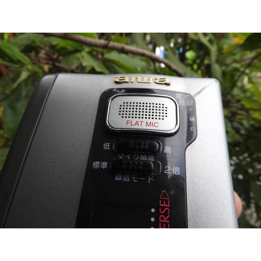 Máy nghe nhạc Cassette AIWA TP-710 loa ngoài phát băng 2 chiều kiểu máy đẹp lưới loa vuông