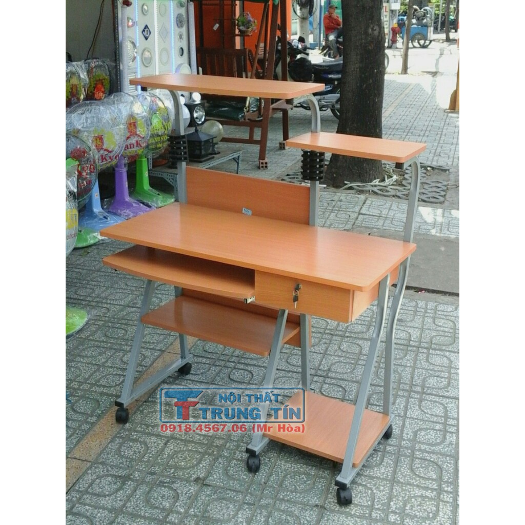 Bàn vi tính khung sắt 70 nâu | BigBuy360 - bigbuy360.vn