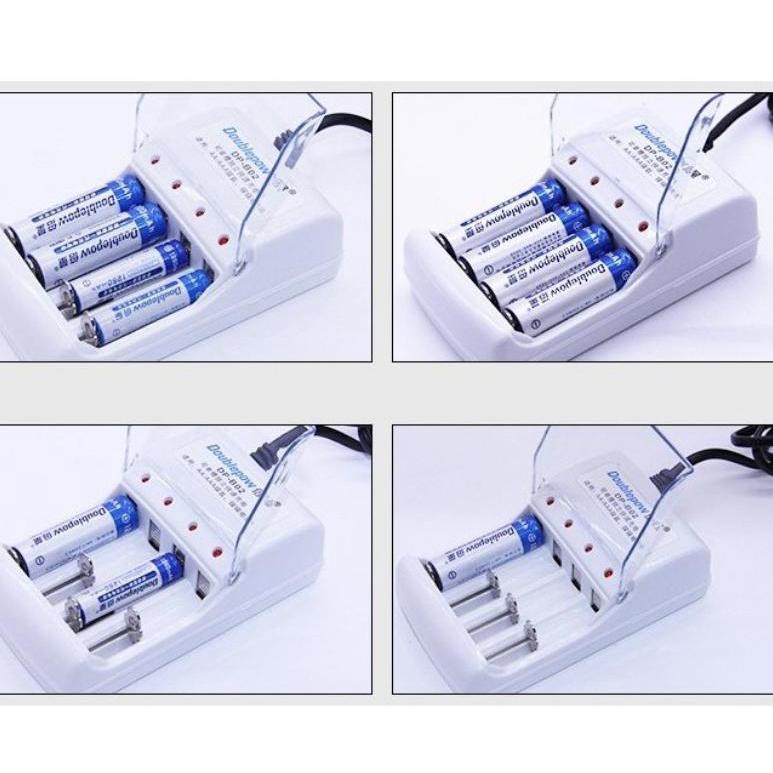 COMBO  SẠC ĐA NĂNG DP-B02 Doublepow KÈM 4PIN AA 1200mAh