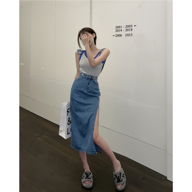 Set Áo Thun Sát Nách Màu Sắc Tương Phản Phối Chân Váy Denim Xẻ Tà Thời Trang