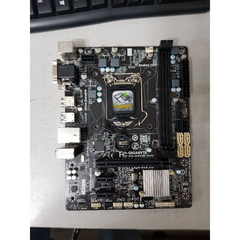 [Mã 1911ELSALE hoàn 7% đơn 300K] Bo mạch chủ GIGABYTE™ GA B85M-D2V cũ đẹp | BigBuy360 - bigbuy360.vn