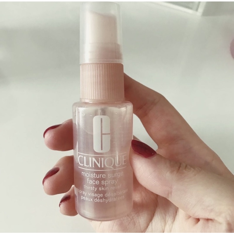 Xịt khoáng dưỡng ẩm Clinique Moisture surge Face Spray 30ml