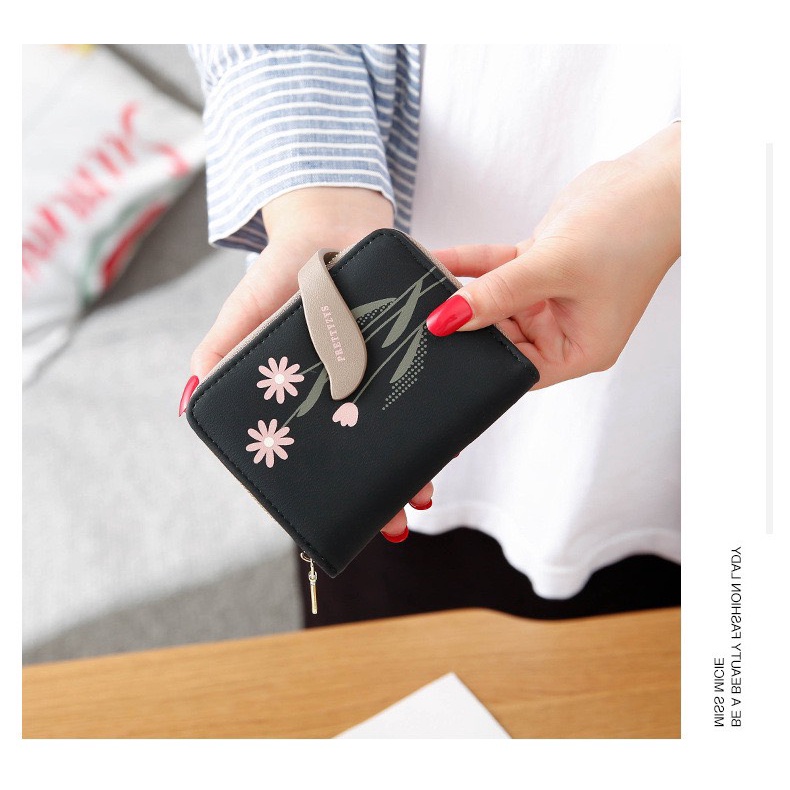 Ví/ Bóp Ngắn Cầm Tay Cho Nữ ERASHOP 079787 - Đựng Tiền/ Để Thẻ Hoa Cúc Nắp Prettyzys, Nhiều Ngăn, Rẻ Đẹp