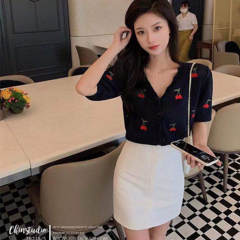 Áo Sweater Dệt Kim Thêu Hình Trái Cherry Xinh Xắn Cho Nữ
