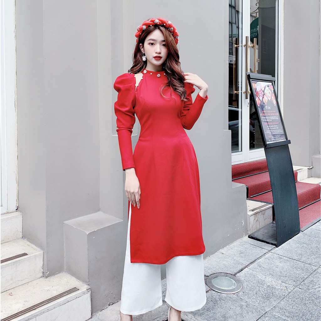 Mặc gì đẹp: Áo dài tết thiết kế cách tân yếm hở vai đính ngọc màu đỏ AD755 KYMIE