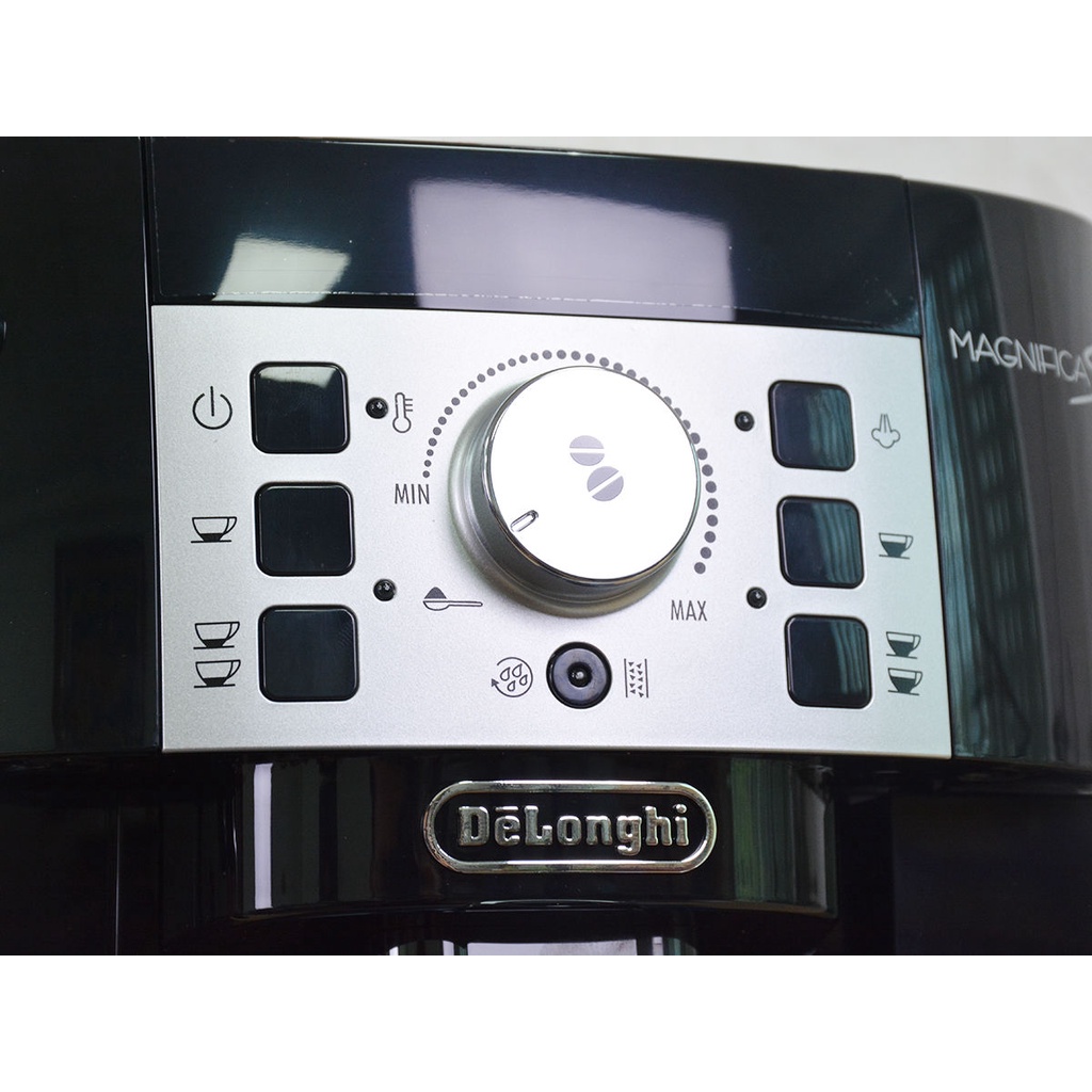 Máy Pha Cà Phê Delonghi ECAM 22.110B