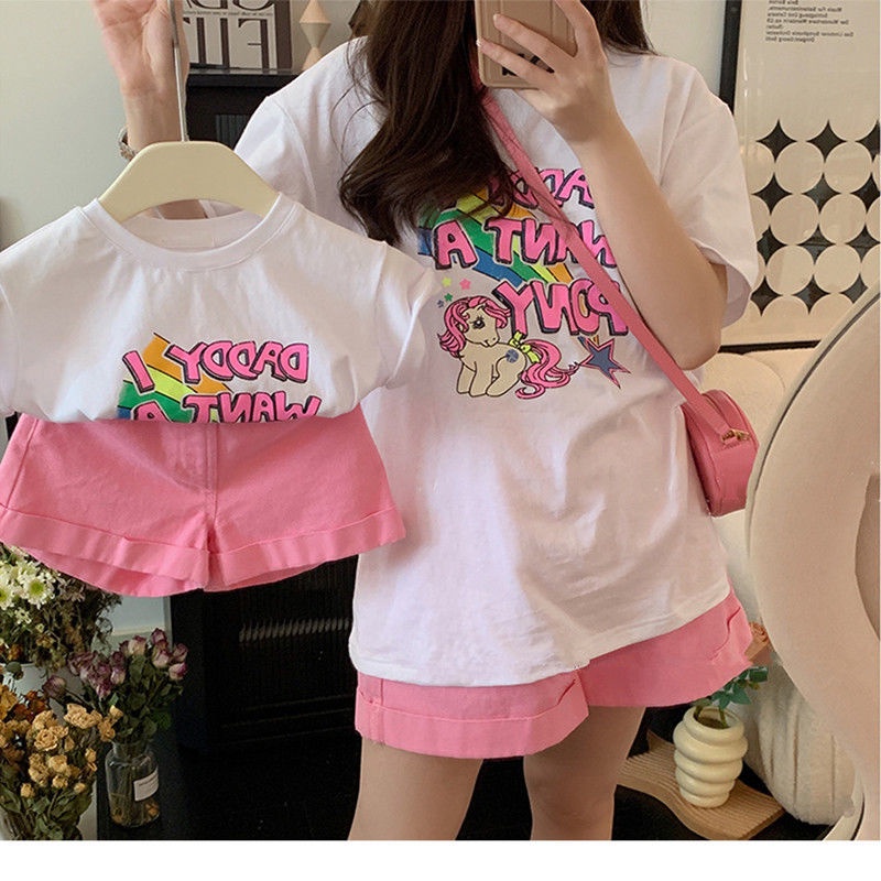 Bộ Áo Thun Cotton + Quần Short Ống Rộng In Chữ Hoạt Hình Phong Cách Phương Tây Thời Trang Mùa Hè Hàn Quốc 2022 Cho Mẹ Và Bé
