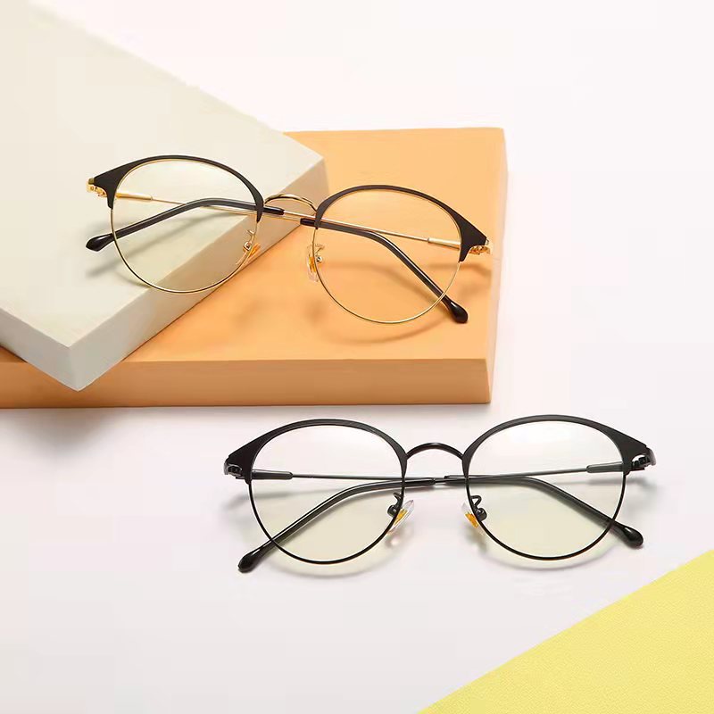 Mắt Kính Gọng Kim Loại Chống Bức Xạ Và Tia Bức Xạ