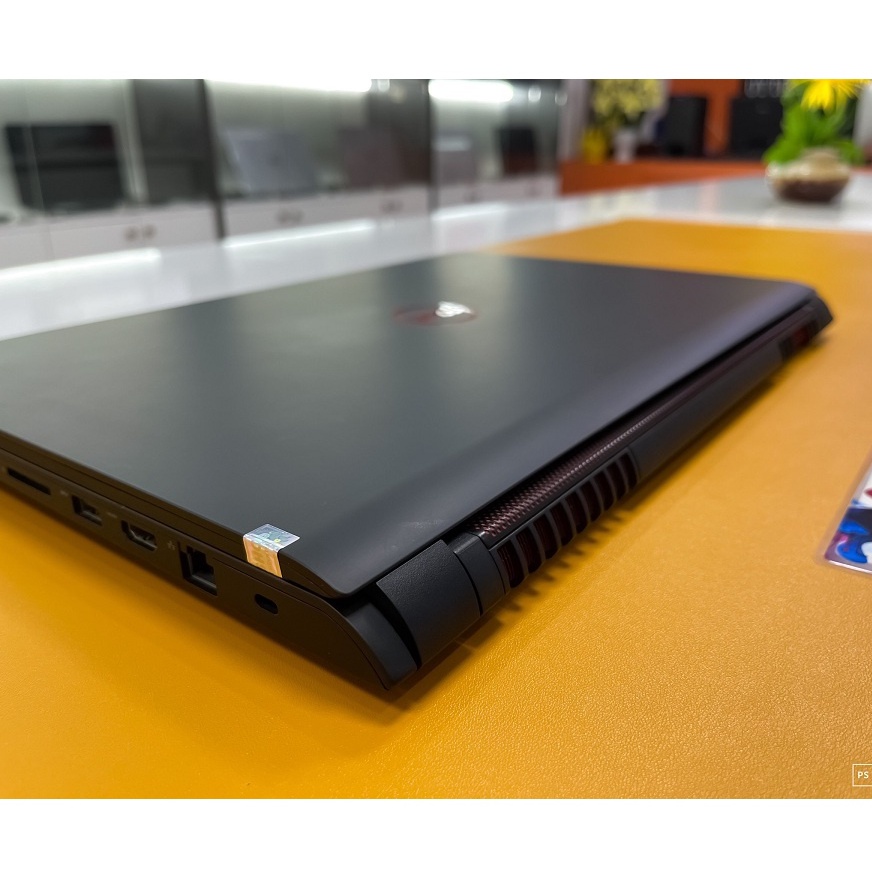 Laptop Dell Gaming 5577 Core i5 7300HQ/ Ram 16Gb/ 15.6'' IPS FHD/ Nvidia GTX1050 4Gb.