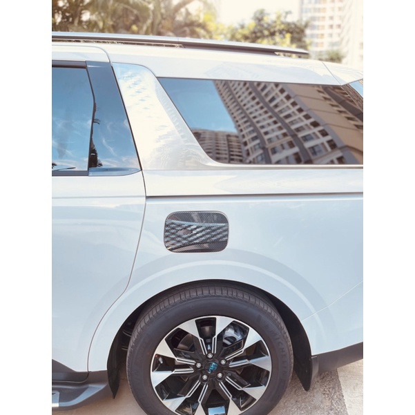 Ốp nắp bình xăng dầu xe Kia Carnival 2022 2023 Carbon Fiber 2023 phụ kiện trang trí xe hơi oto ô tô KA4 2024